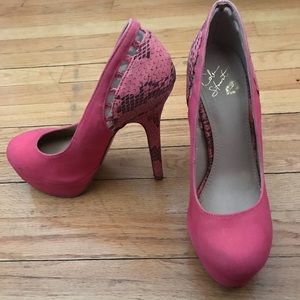 Victoria’s Secret heels